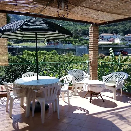 Mirabelli Holiday home