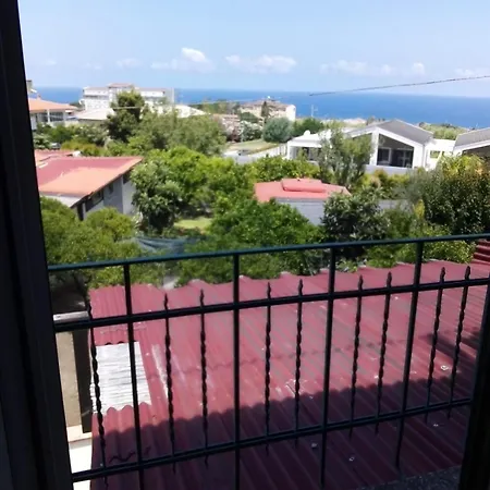 Mirabelli Holiday home