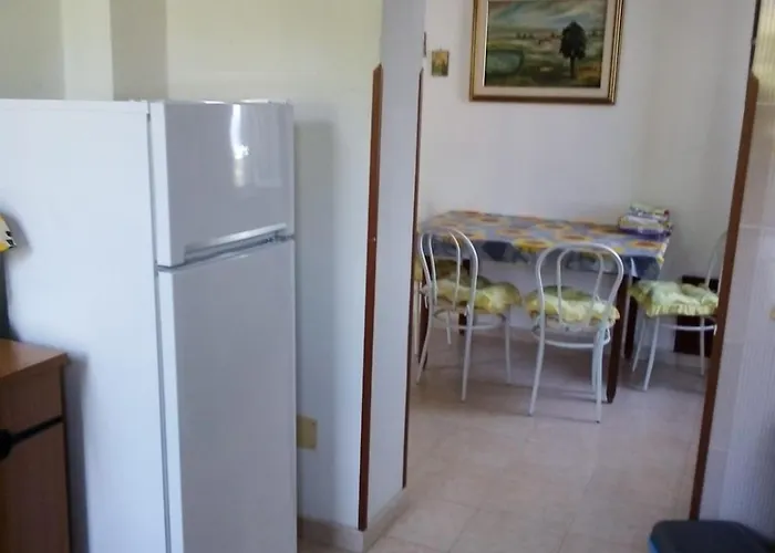 Mirabelli 度假居 特罗佩阿